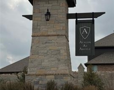 1121 Knightsbridge Road - Photo Thumbnail 15
