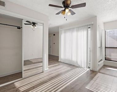 2301 Balsam Drive - Photo Thumbnail 8