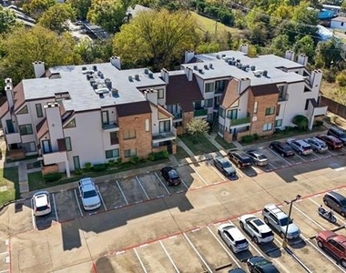 2301 Balsam Drive - Photo Thumbnail 16
