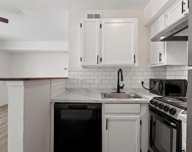 2301 Balsam Drive - Photo Thumbnail 13