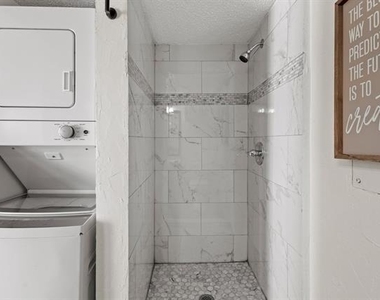 2301 Balsam Drive - Photo Thumbnail 4