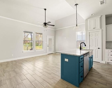 409 Cleveland Road - Photo Thumbnail 3