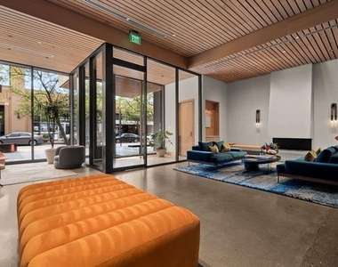2408 Victory Park Lane - Photo Thumbnail 17