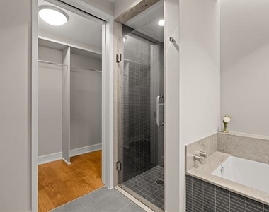 2408 Victory Park Lane - Photo Thumbnail 12