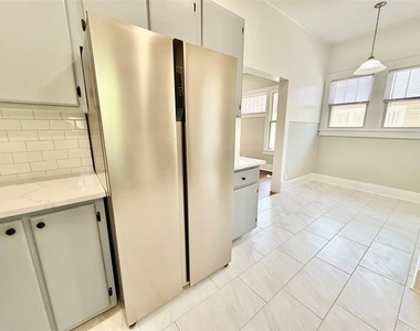 1201 E Lamar Street - Photo Thumbnail 25