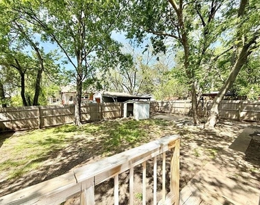 1201 E Lamar Street - Photo Thumbnail 37