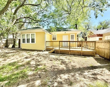 1201 E Lamar Street - Photo Thumbnail 39