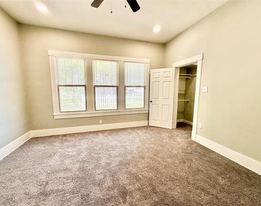 1201 E Lamar Street - Photo Thumbnail 16