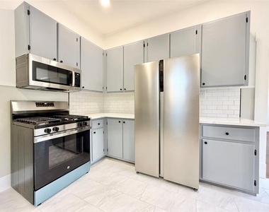 1201 E Lamar Street - Photo Thumbnail 24