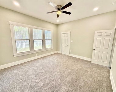 1201 E Lamar Street - Photo Thumbnail 15