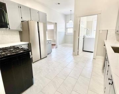 1201 E Lamar Street - Photo Thumbnail 29