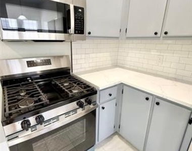 1201 E Lamar Street - Photo Thumbnail 26