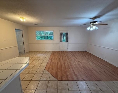 1238 Carla Street - Photo Thumbnail 1