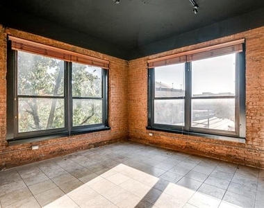 910 Houston Street - Photo Thumbnail 19