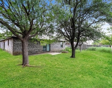 10253 Sunset View Drive - Photo Thumbnail 14