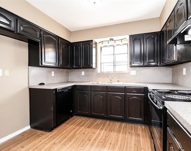 10253 Sunset View Drive - Photo Thumbnail 1