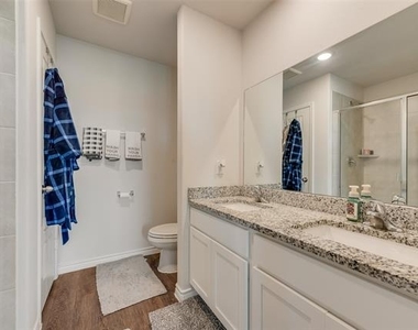 1117 Takeoff Avenue - Photo Thumbnail 12