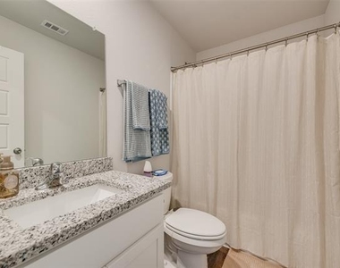1117 Takeoff Avenue - Photo Thumbnail 15