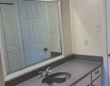 605 Mcqueary Street - Photo Thumbnail 5