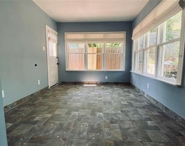 1715 Ramsey Avenue - Photo Thumbnail 18