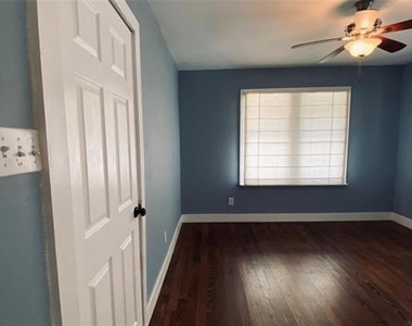 1715 Ramsey Avenue - Photo Thumbnail 10