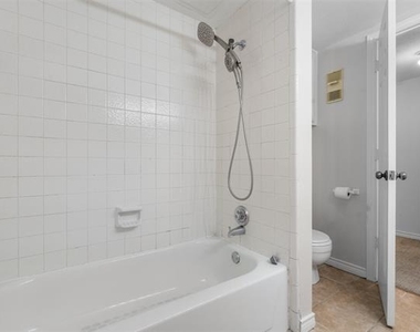 1001 Liberty Street - Photo Thumbnail 14