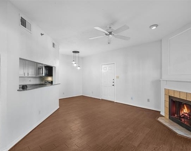 1001 Liberty Street - Photo Thumbnail 3