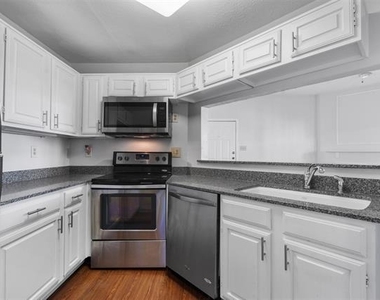1001 Liberty Street - Photo Thumbnail 7
