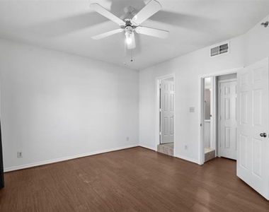 1001 Liberty Street - Photo Thumbnail 11