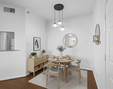 1001 Liberty Street - Photo Thumbnail 4