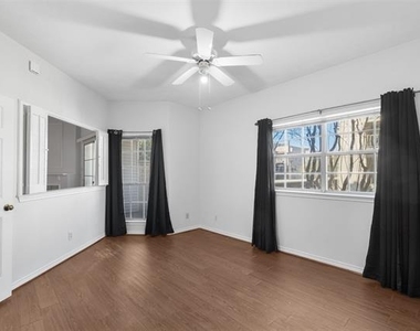 1001 Liberty Street - Photo Thumbnail 10
