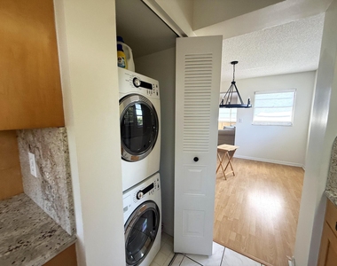 1605 Abaco Drive - Photo Thumbnail 8