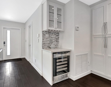 855 Berkeley Street - Photo Thumbnail 12