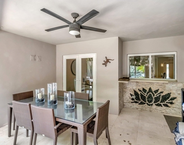 855 Berkeley Street - Photo Thumbnail 26