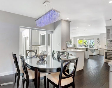 855 Berkeley Street - Photo Thumbnail 14