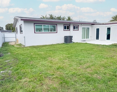 19731 Nw 4th Avenue - Photo Thumbnail 25