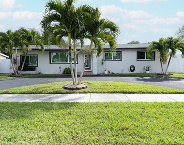 19731 Nw 4th Avenue - Photo Thumbnail 1