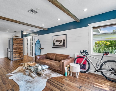245 30th Street - Photo Thumbnail 6