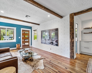 245 30th Street - Photo Thumbnail 9