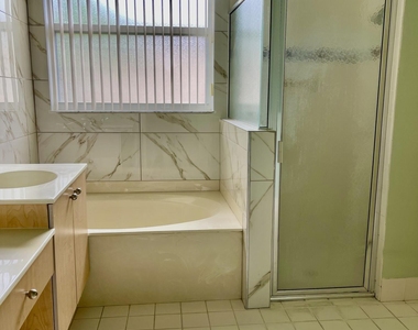 185 Nw Willow Grove Avenue - Photo Thumbnail 8