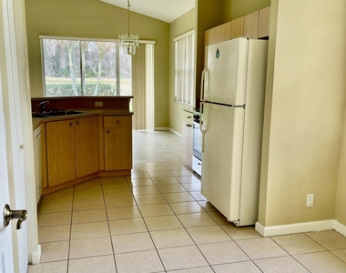 185 Nw Willow Grove Avenue - Photo Thumbnail 12