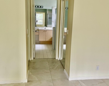 185 Nw Willow Grove Avenue - Photo Thumbnail 6