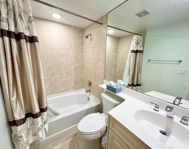 975 Nw Flagler Avenue - Photo Thumbnail 23
