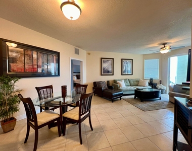 975 Nw Flagler Avenue - Photo Thumbnail 2