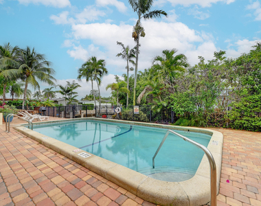 410 Sw 15th Street - Photo Thumbnail 2