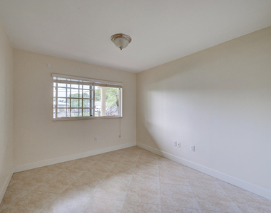 410 Sw 15th Street - Photo Thumbnail 7