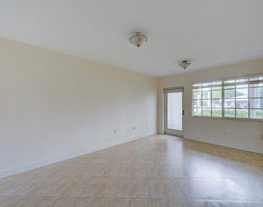 410 Sw 15th Street - Photo Thumbnail 5