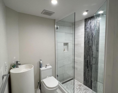 2051 Se 3rd Street - Photo Thumbnail 18