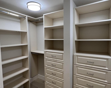 2051 Se 3rd Street - Photo Thumbnail 10