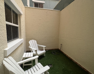 2051 Se 3rd Street - Photo Thumbnail 20
